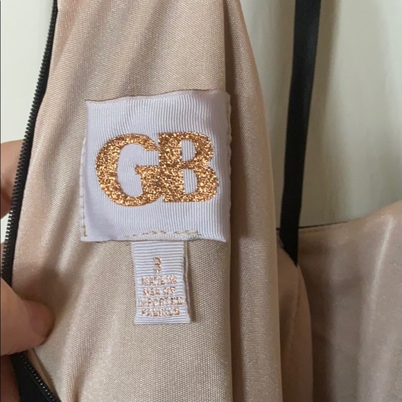 Long black formal dress - Picture 3 of 4